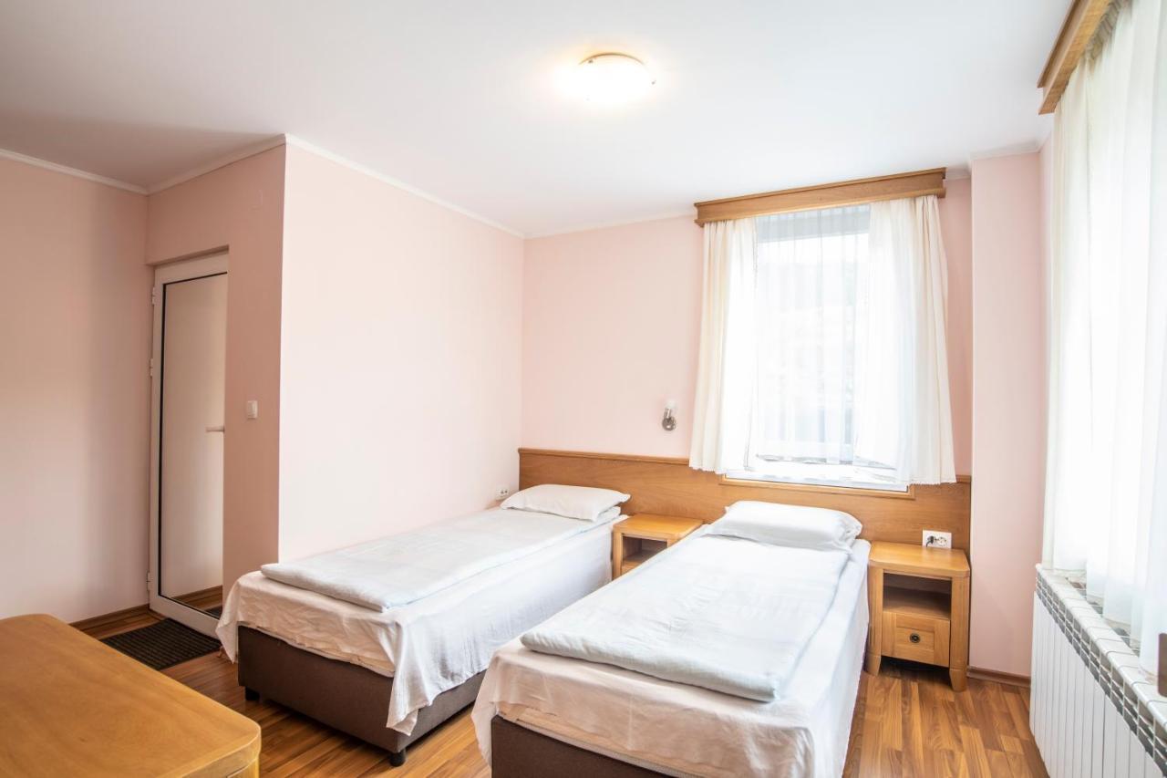 Guest House Roden Dom Koprivstica Kültér fotó