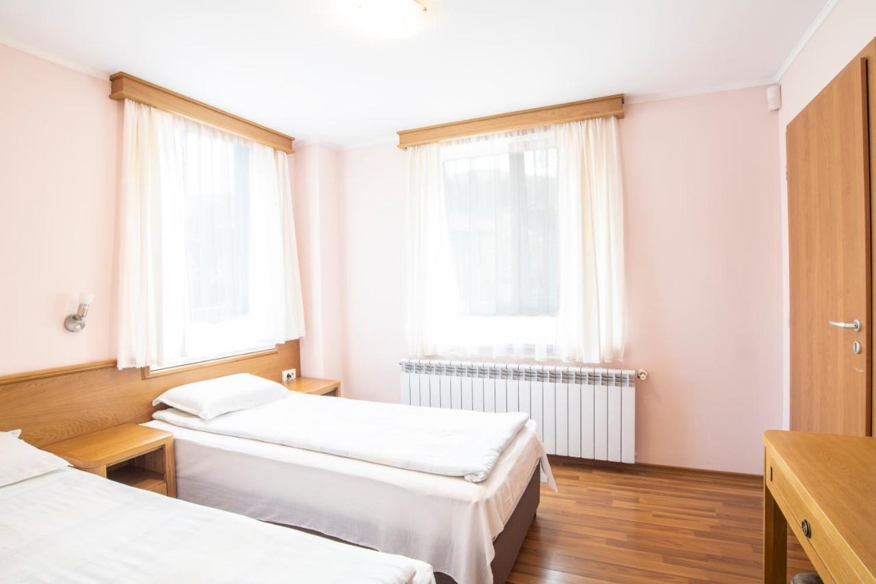 Guest House Roden Dom Koprivstica Kültér fotó