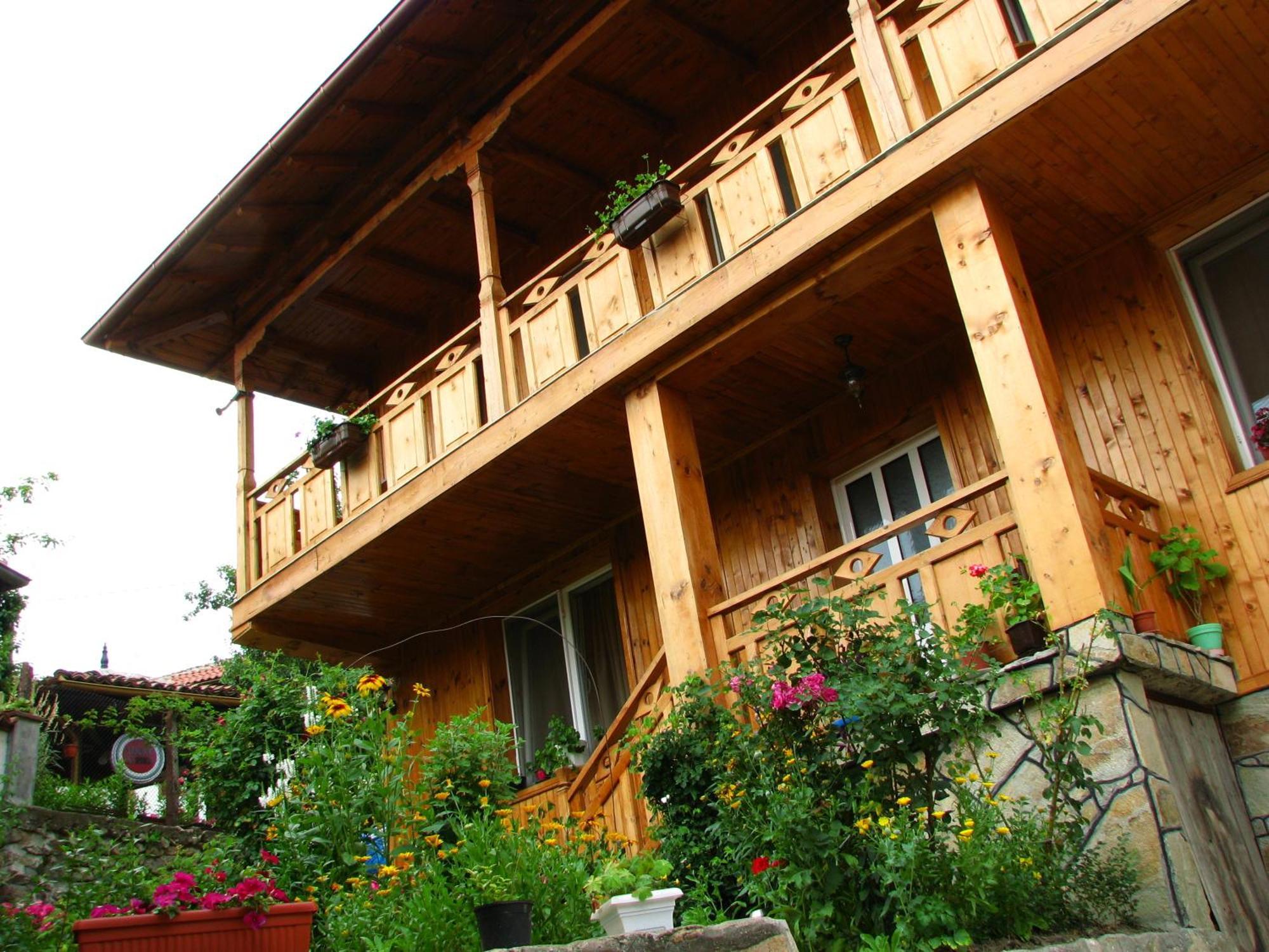 Guest House Roden Dom Koprivstica Kültér fotó