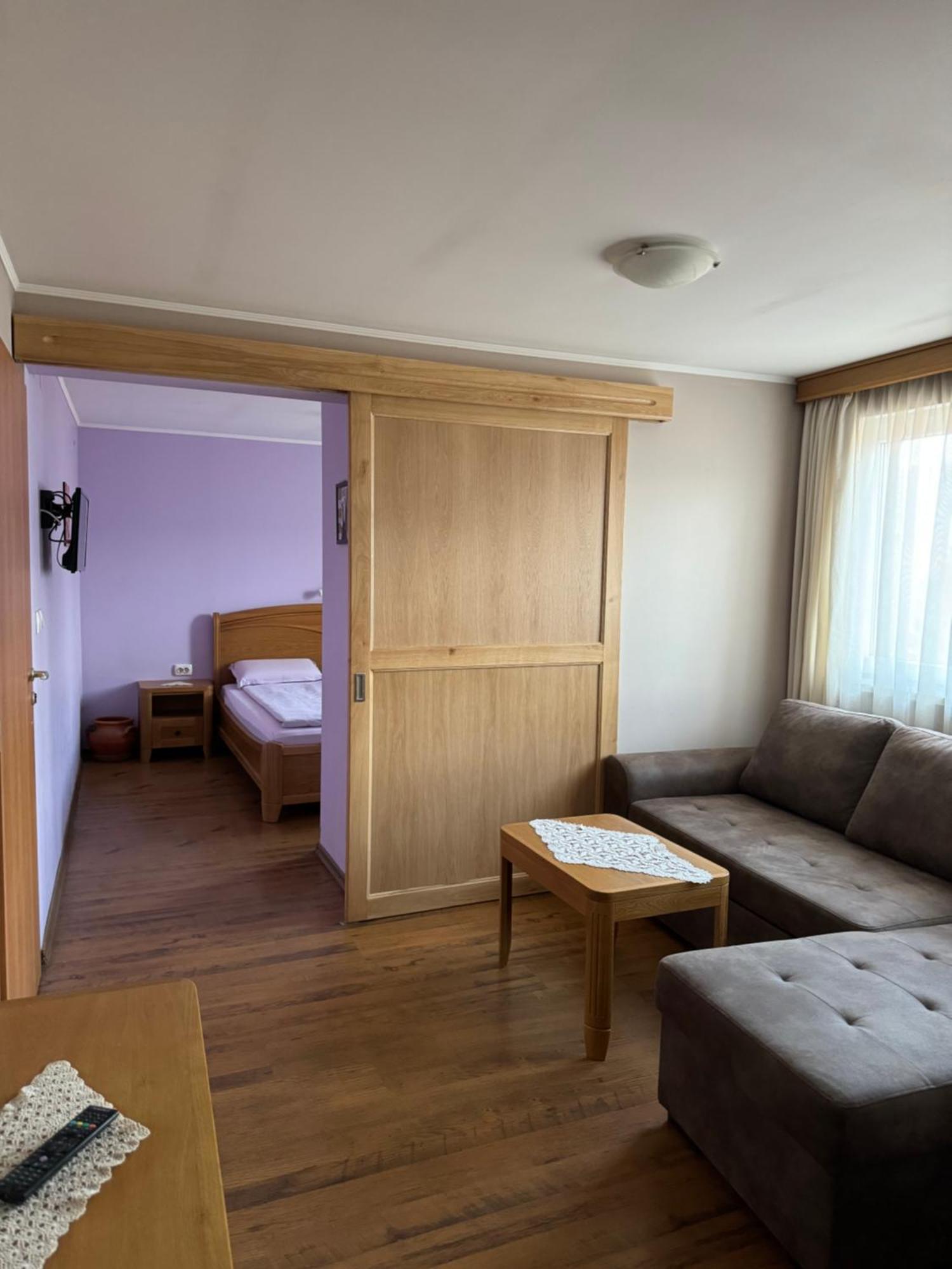 Guest House Roden Dom Koprivstica Kültér fotó