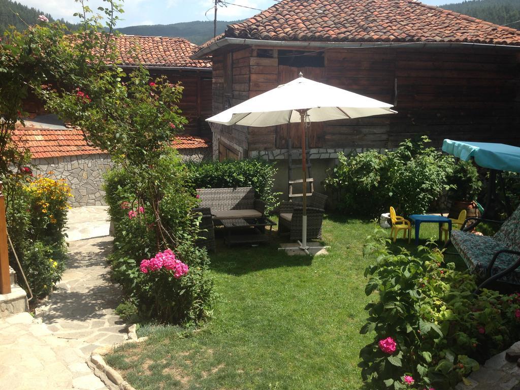 Guest House Roden Dom Koprivstica Kültér fotó