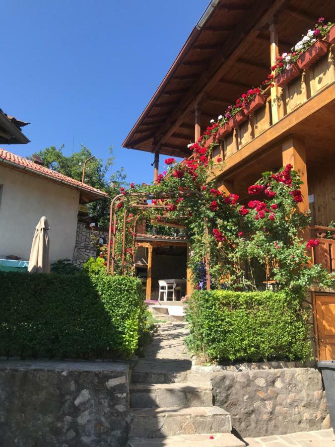 Guest House Roden Dom Koprivstica Kültér fotó